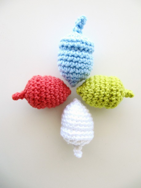 http://knitsforlife.com/2012/10/29/new-free-crochet-pattern-perfect-acorns/
